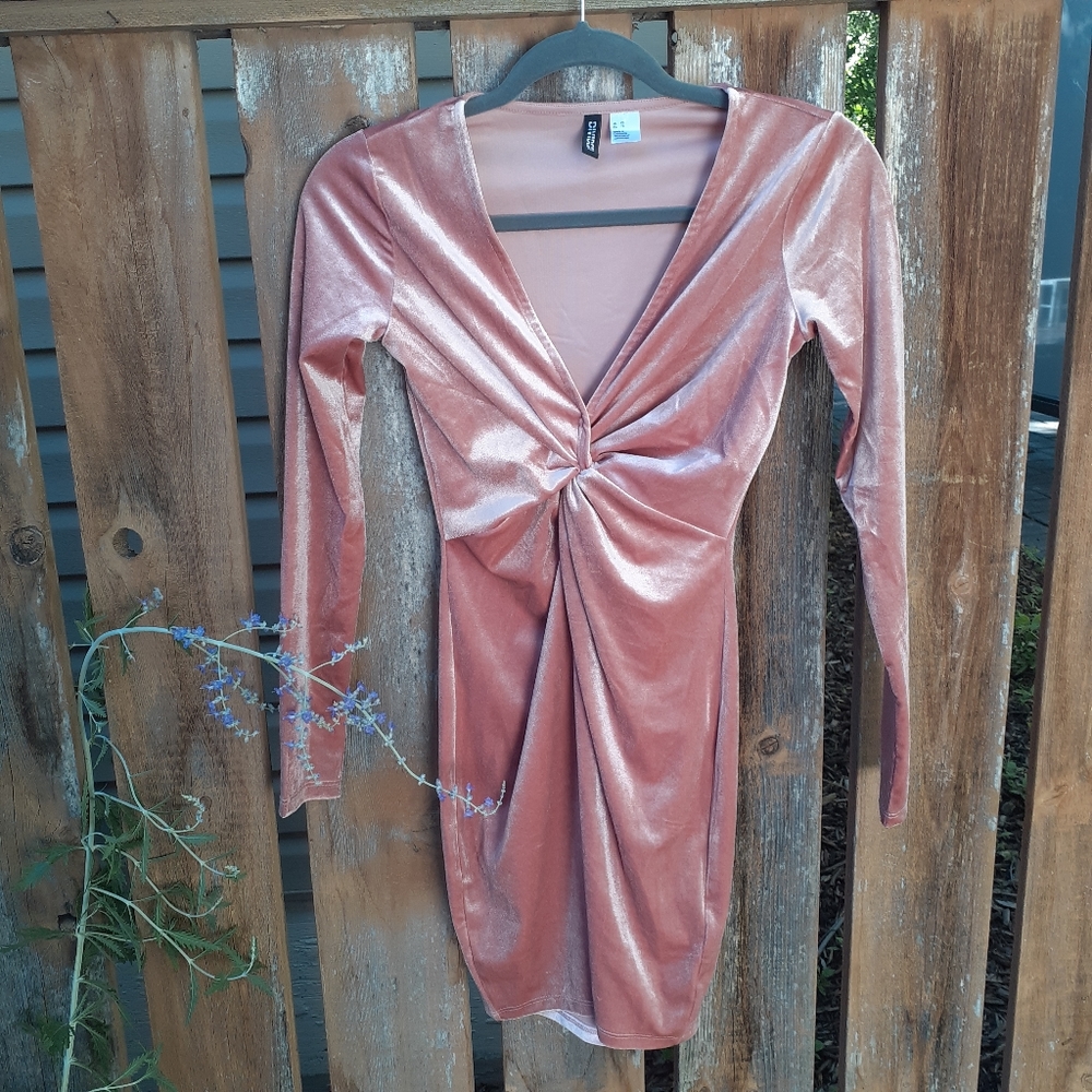 ❤ H&M Pink Velvet Bodycon Wrap Dress XS